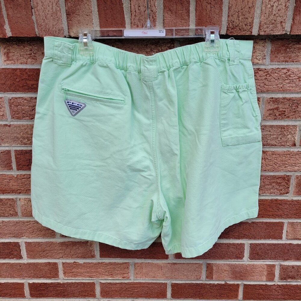 Columbia Shorts Men's Size XL 7L 100% Cotton Green Cargo Shorts - Picture 2 of 5